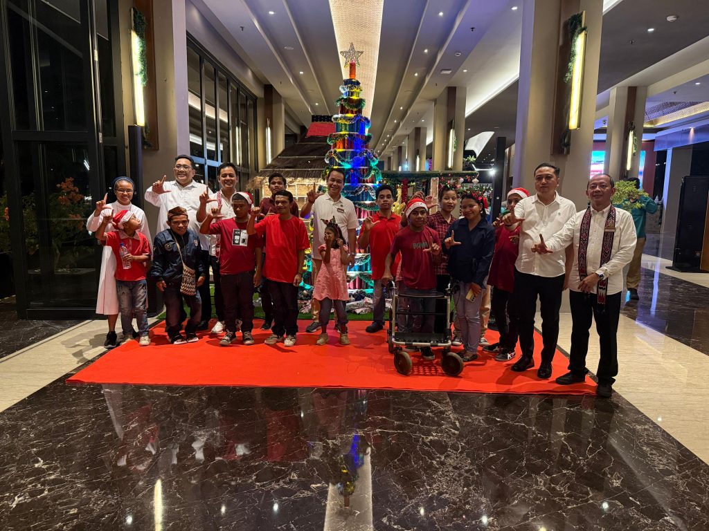 christmas tree lighting 5